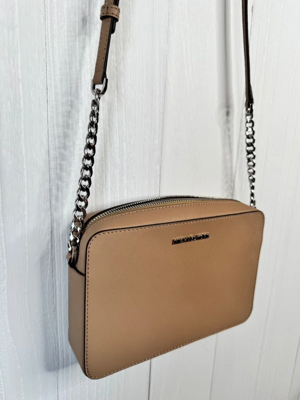 Michael Kors Jet Set Tan Leather Crossbody with Chain Strap - Picture 12 of 14